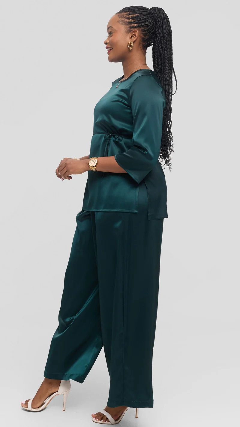 Vivo 3/4 Sleeve Side Slit Top in Satin - Dark Green