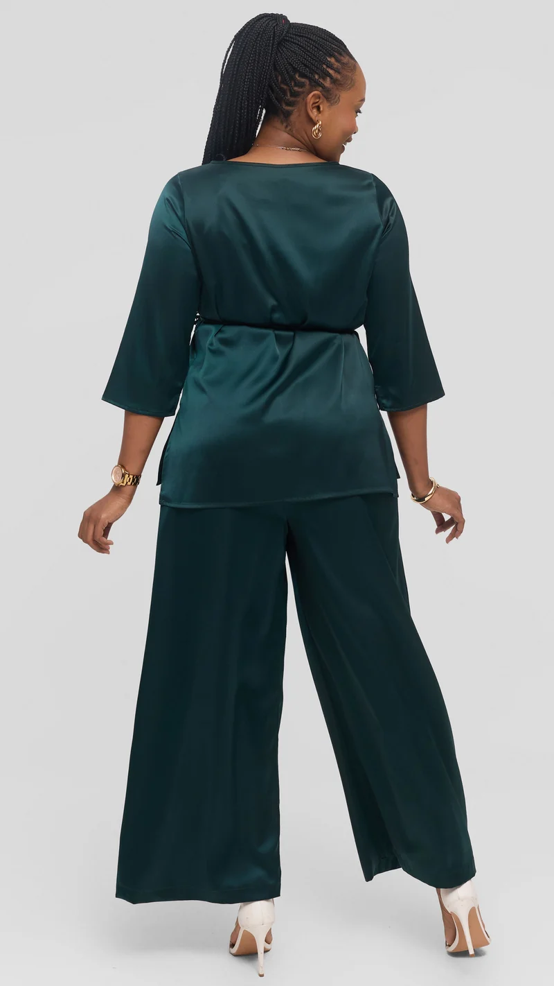 Vivo 3/4 Sleeve Side Slit Top in Satin - Dark Green