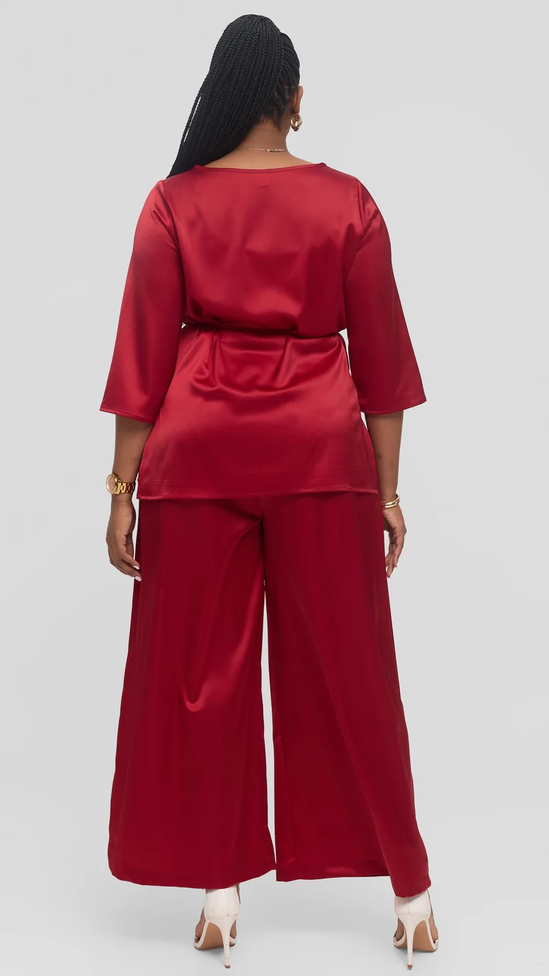 Vivo 3/4 Sleeve Side Slit Top in Satin - Dark Red