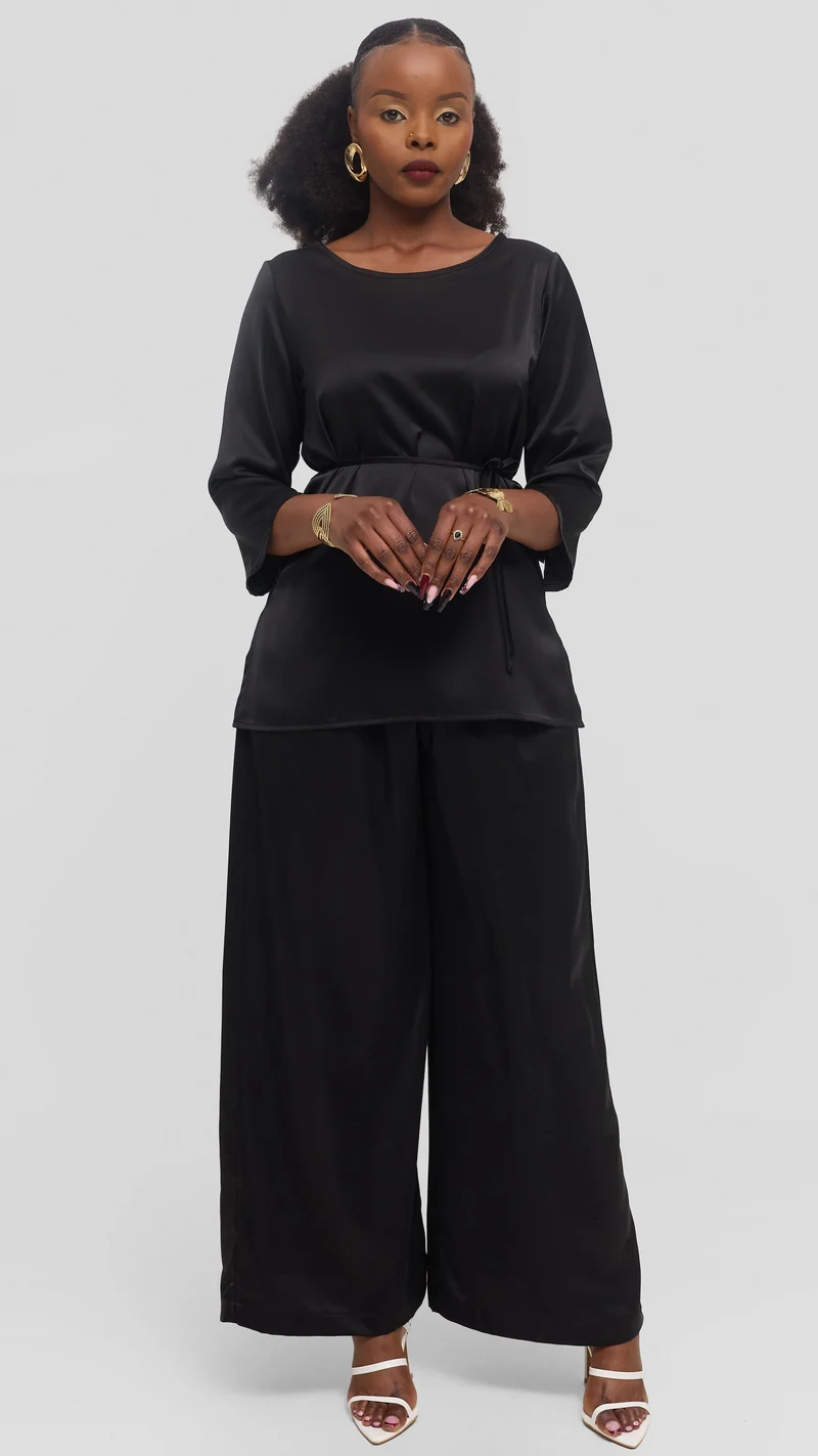 Vivo 3/4 Sleeve Side Slit Top in Satin - Black