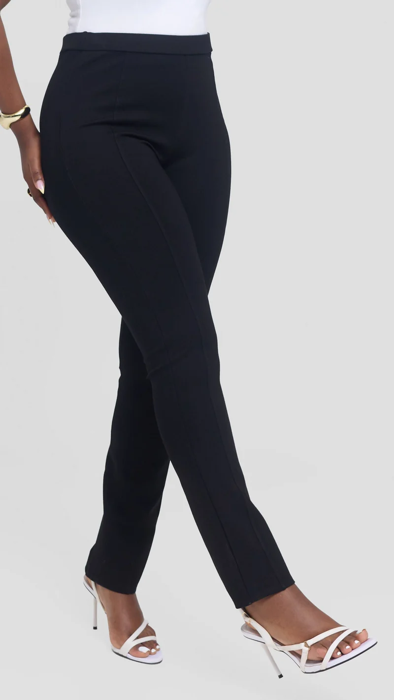 Vivo Panelled Straight Leg Pants in Ponte - Black