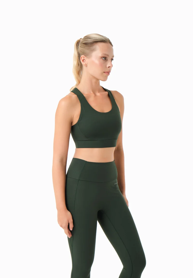 BEVINN | Cross-Strap Sport Bralette aus recyceltem Polyamid