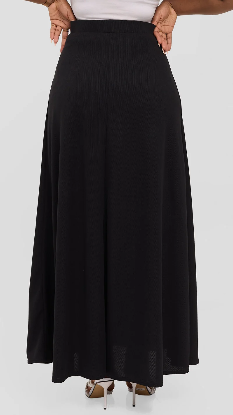 Vivo Tanda Maxi Skirt in Stretch Rib - Black