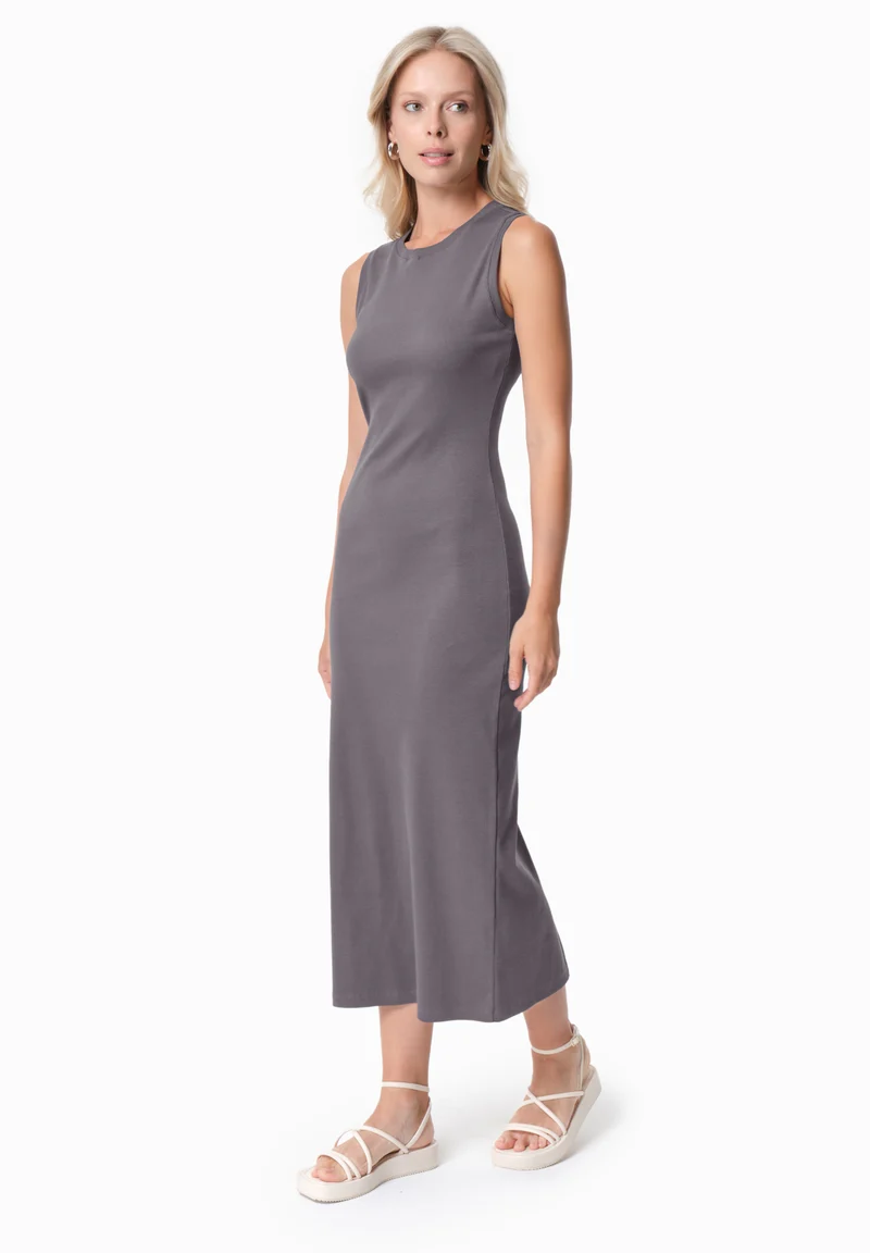 DURRU | Geripptes Kleid aus Bio-Baumwolle