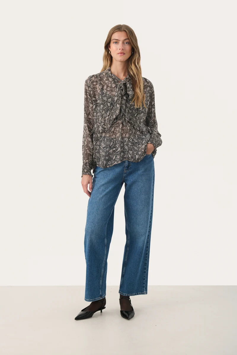 Blouse à col lavallière avec motif feuillage Monika