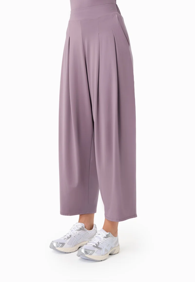 PEENY | Weit geschnittene Hose aus recyceltem Polyamid