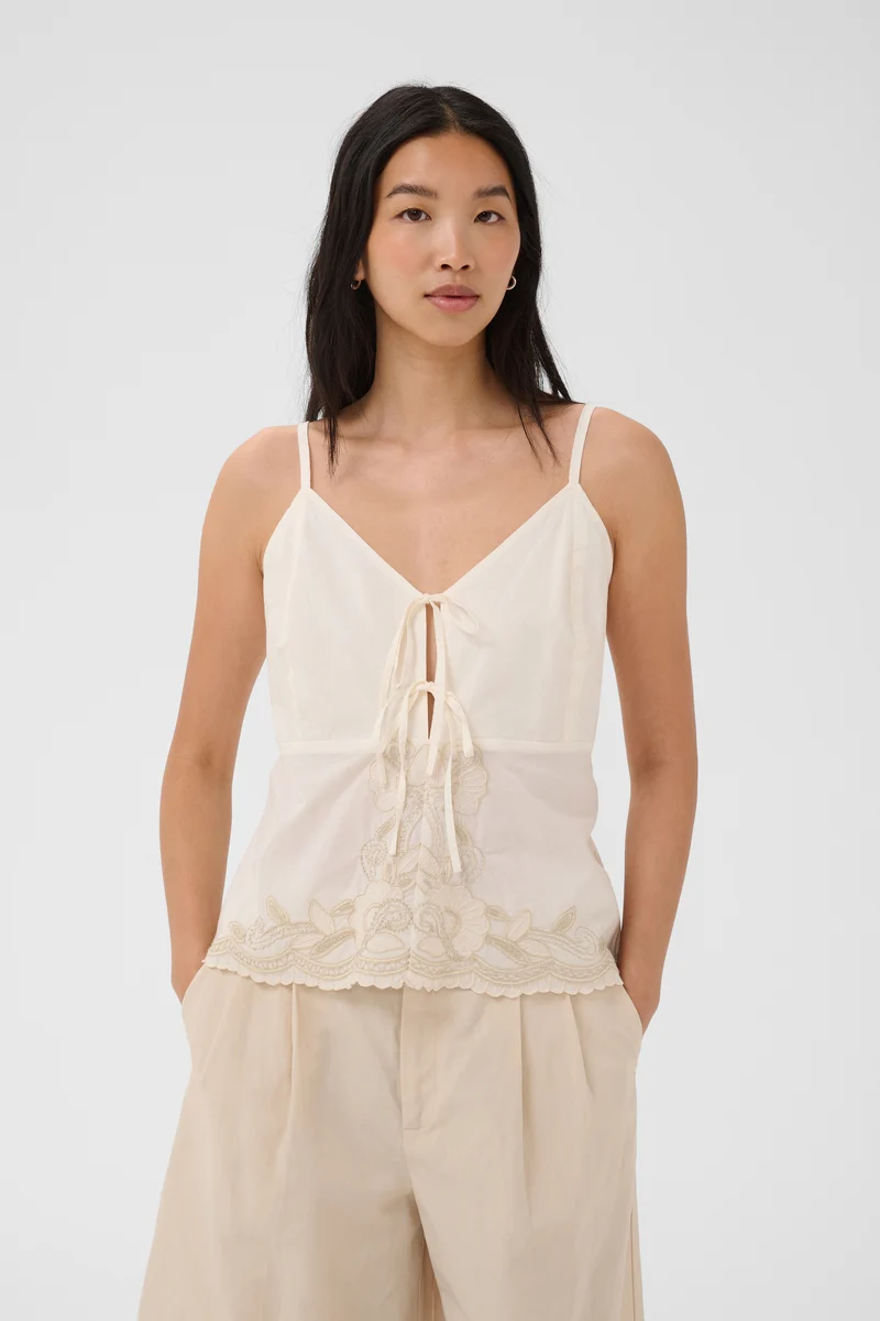 Camisole Bellisia brodée à fines bretelles