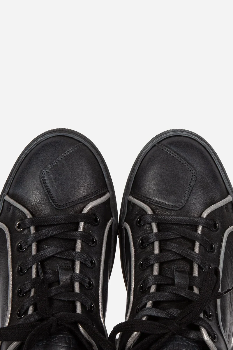 MODEL Y SNEAKERS BLACK