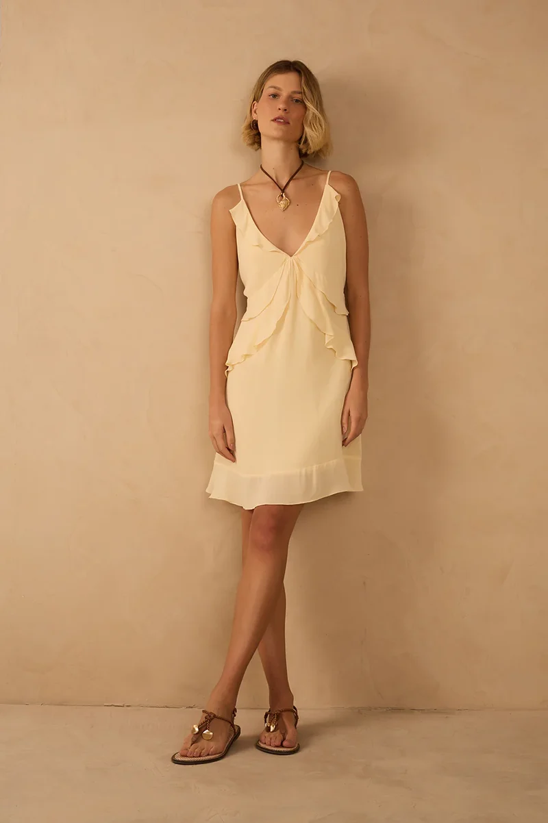 Robe courte volantée