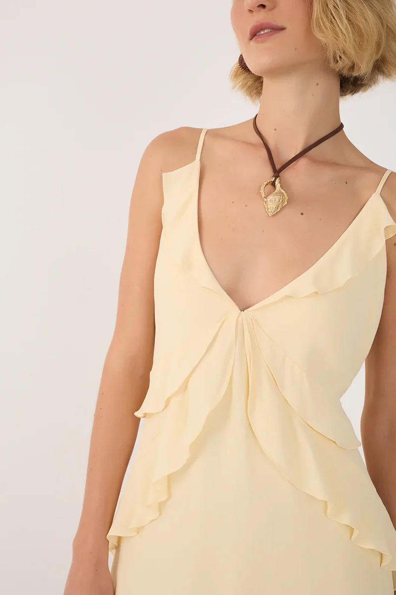 Robe courte volantée