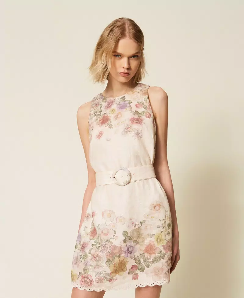 Robe sans manches fleurie avec ceinture