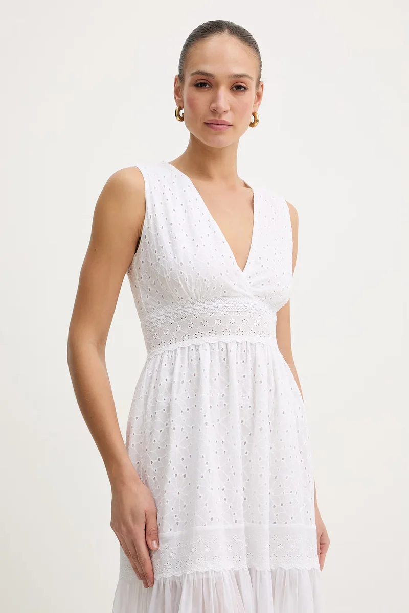 Robe longue à broderies anglaises