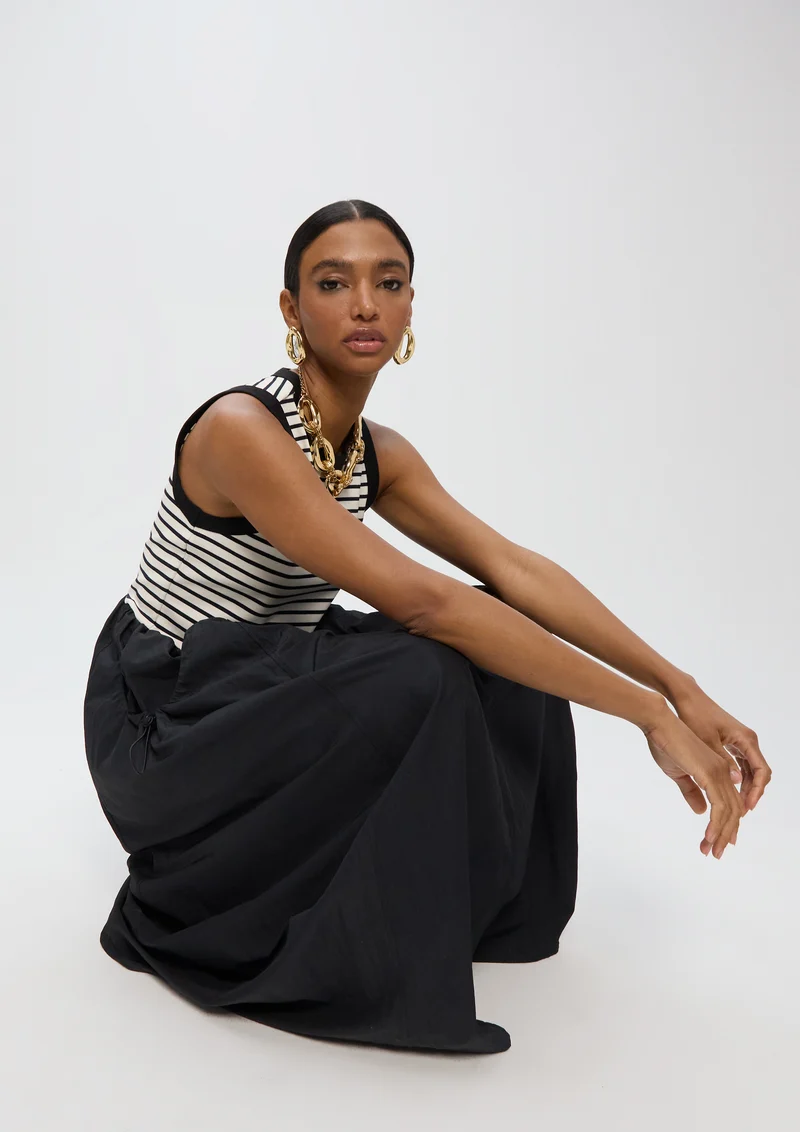 Robe midi bimatière à rayures