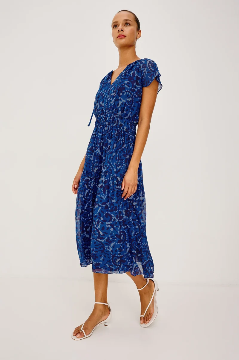 Robe midi fluide Mirielle à manches volantées