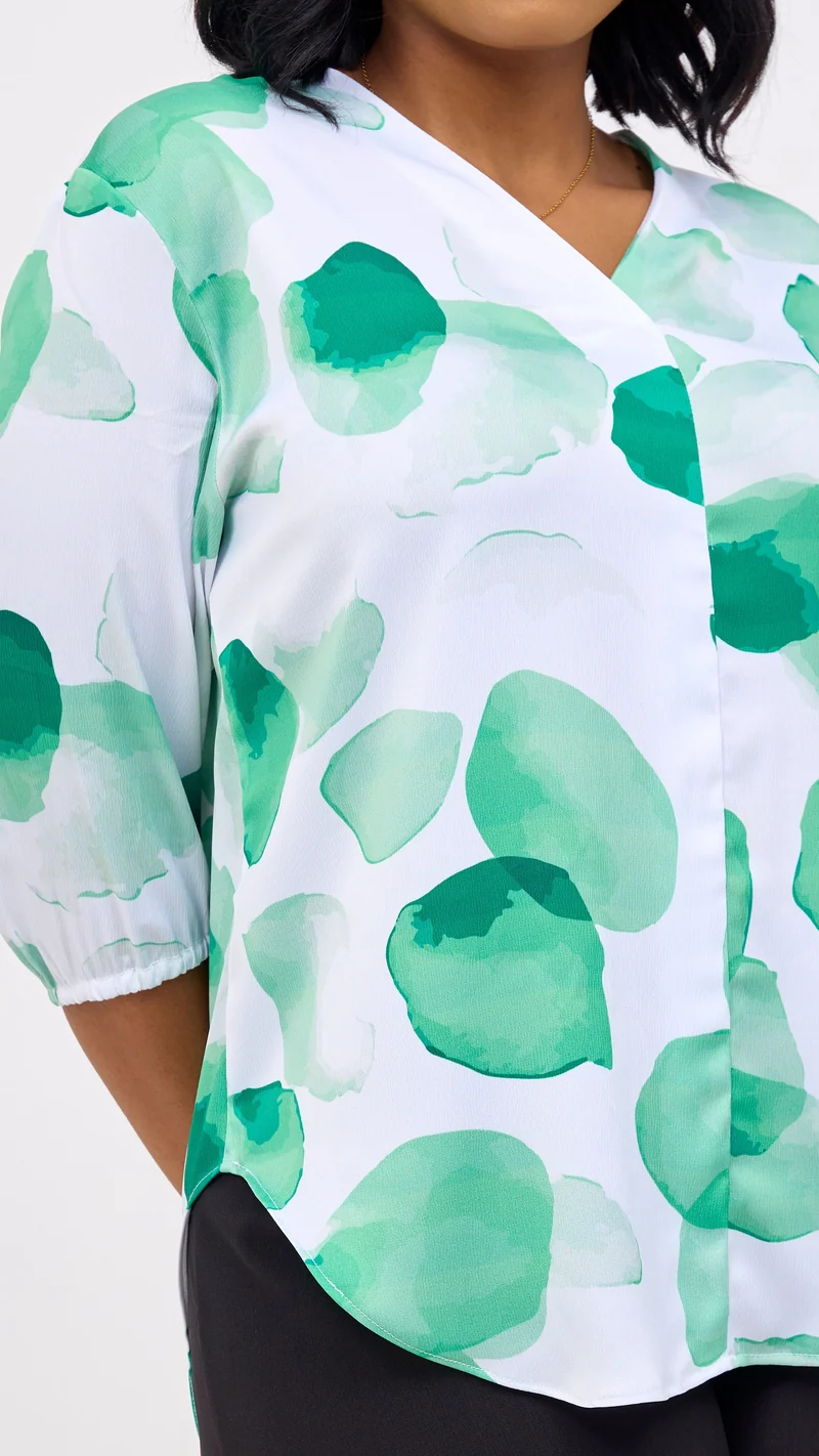 Vivo Dua 3/4 Sleeved V Neck Shirt - White / Green Arisi Print