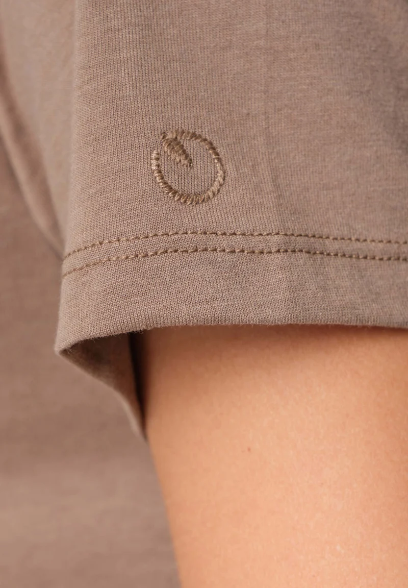 TIJEEN | T-Shirt aus TENCEL™ Modal und Bio-Baumwolle