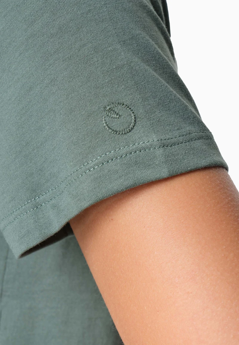 TAMARRA | T-Shirt aus TENCEL™ Modal und Bio-Baumwolle mit V-Ausschnitt