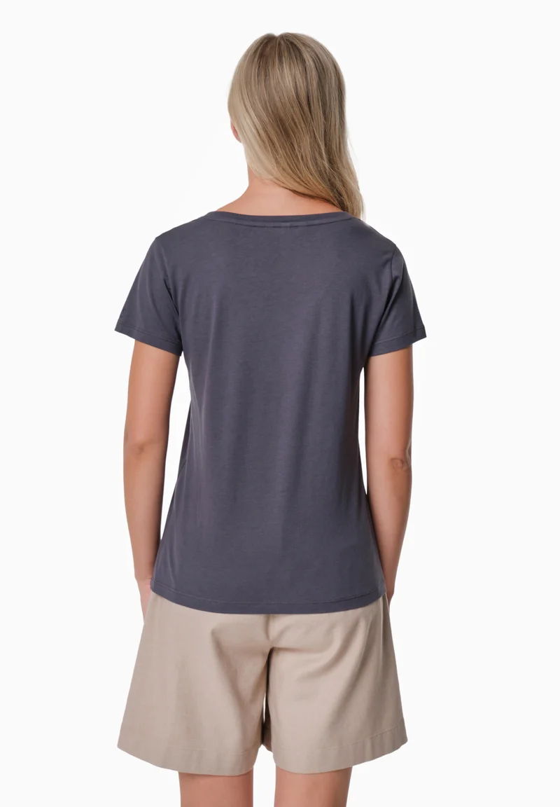 TAMARRA | T-Shirt aus TENCEL™ Modal und Bio-Baumwolle mit V-Ausschnitt
