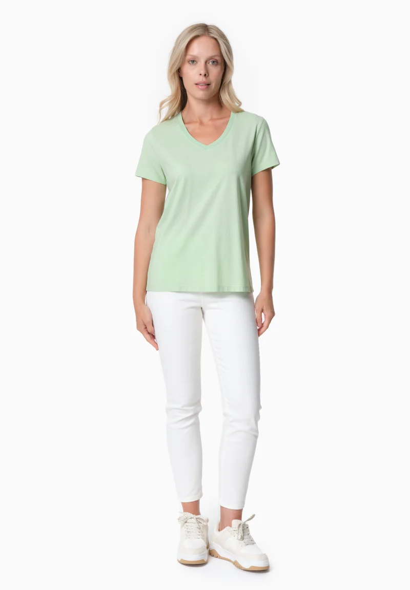 TESSA | Basic T-Shirt aus Bio-Baumwolle mit V-Ausschnitt