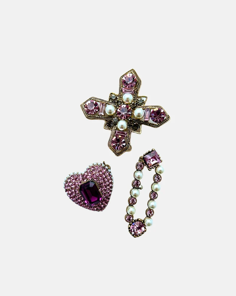 Broche épingle perlée