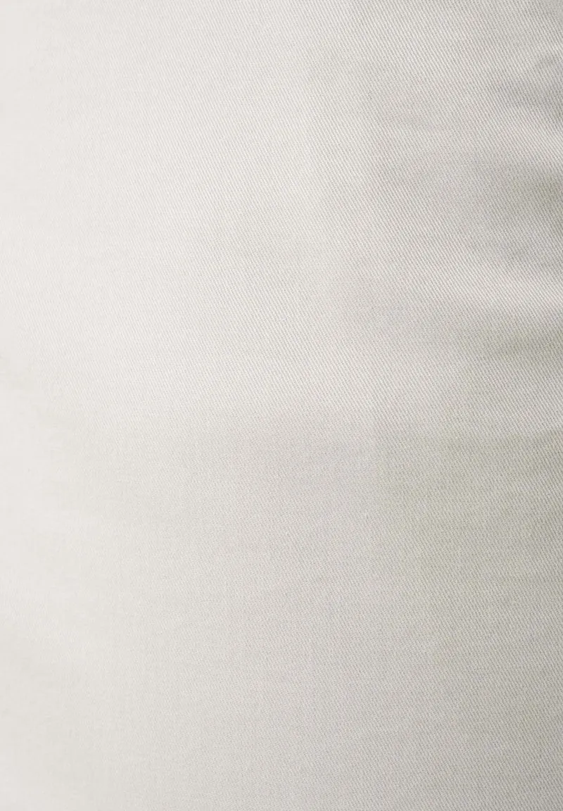 Slim-Fit Chino-Shorts aus Bio-Baumwolle
