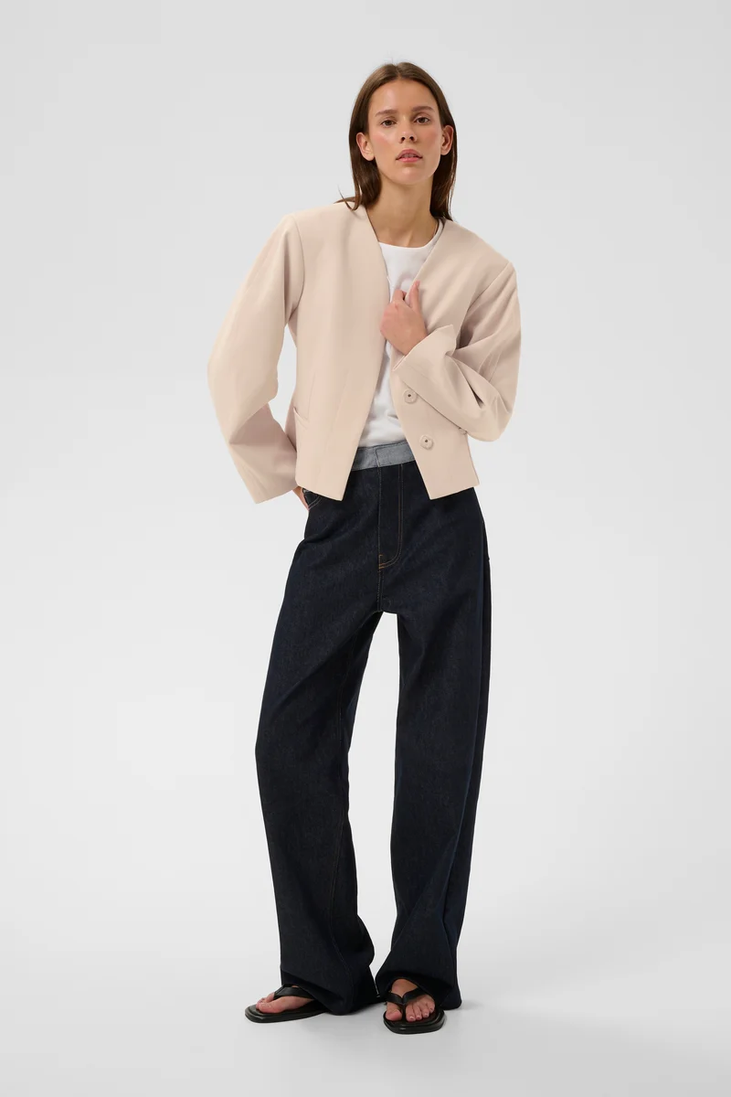 Veste courte à manches sculptées Chayce