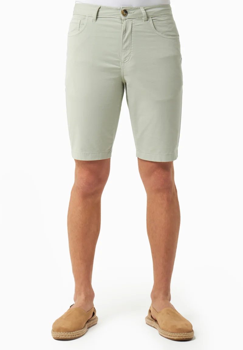 Regular-Fit Shorts aus Bio-Baumwolle