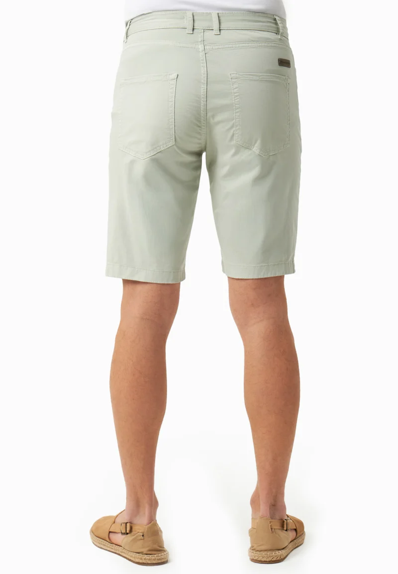 Regular-Fit Shorts aus Bio-Baumwolle