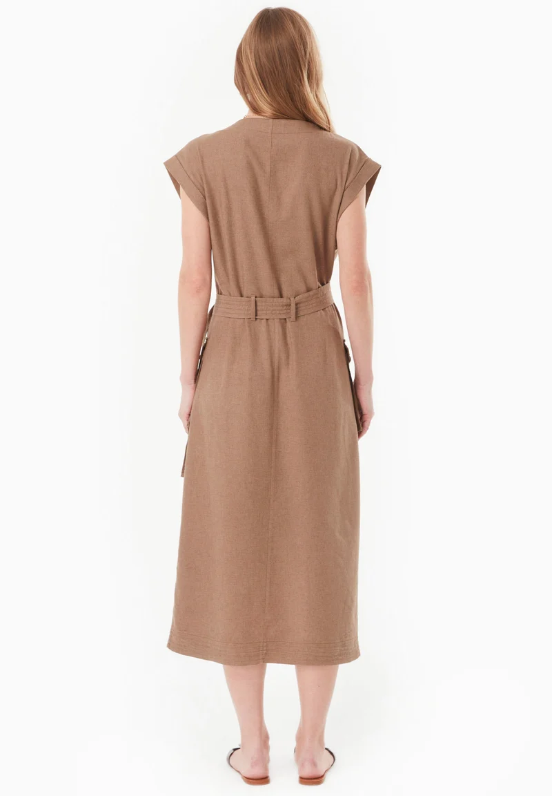 Kleid aus LENZING™ ECOVERO™ und Leinen