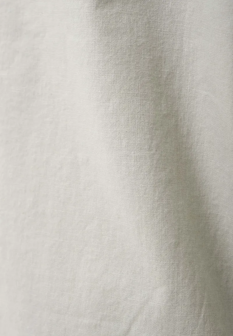 Kleid aus Bio-Baumwolle und Leinen