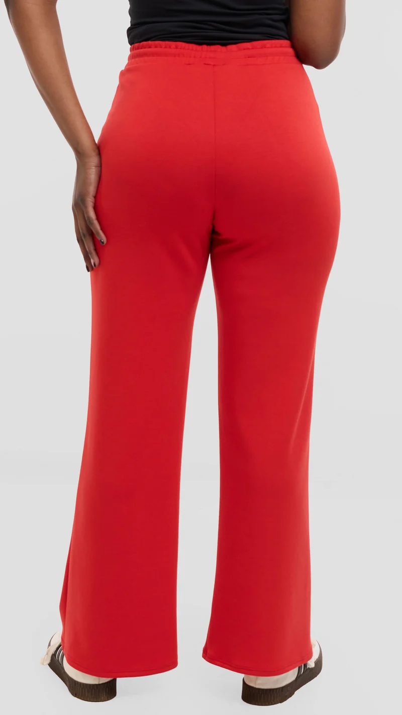 Vivo Straight Pants in Scuba - Red