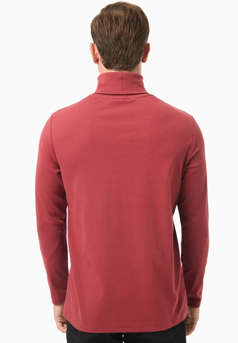 Rollkragenshirt aus Bio-Baumwolle