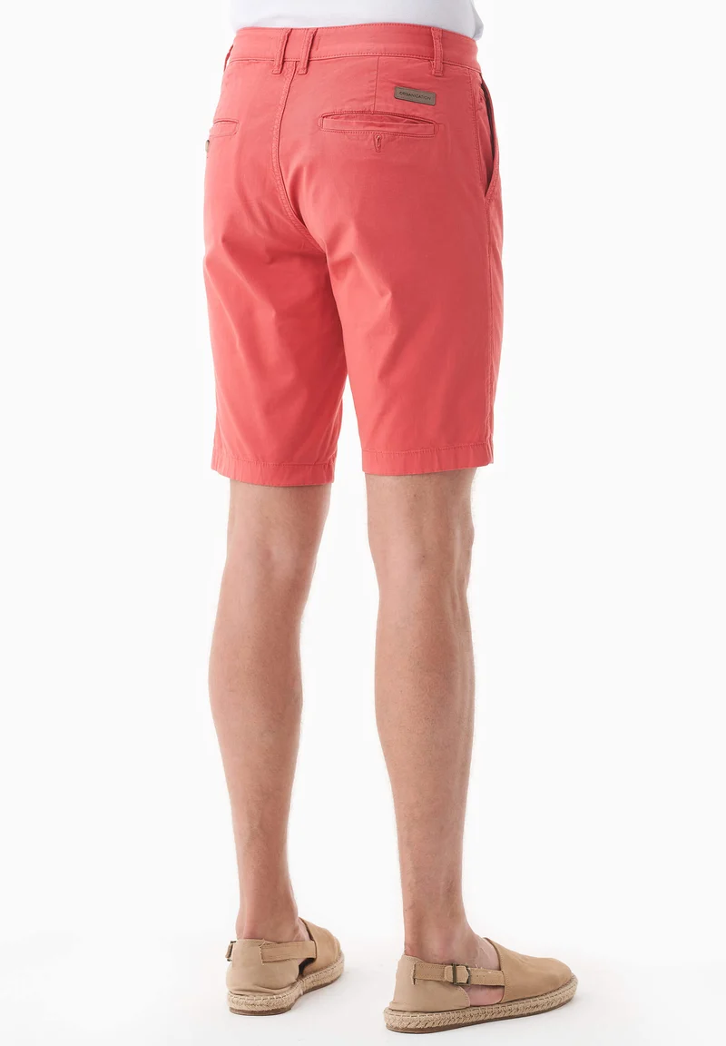 Slim-Fit Shorts aus Bio-Baumwolle