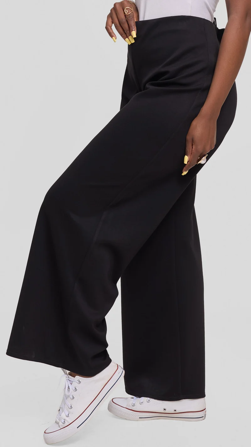 Vivo Wide Leg Pants in Scuba - Black