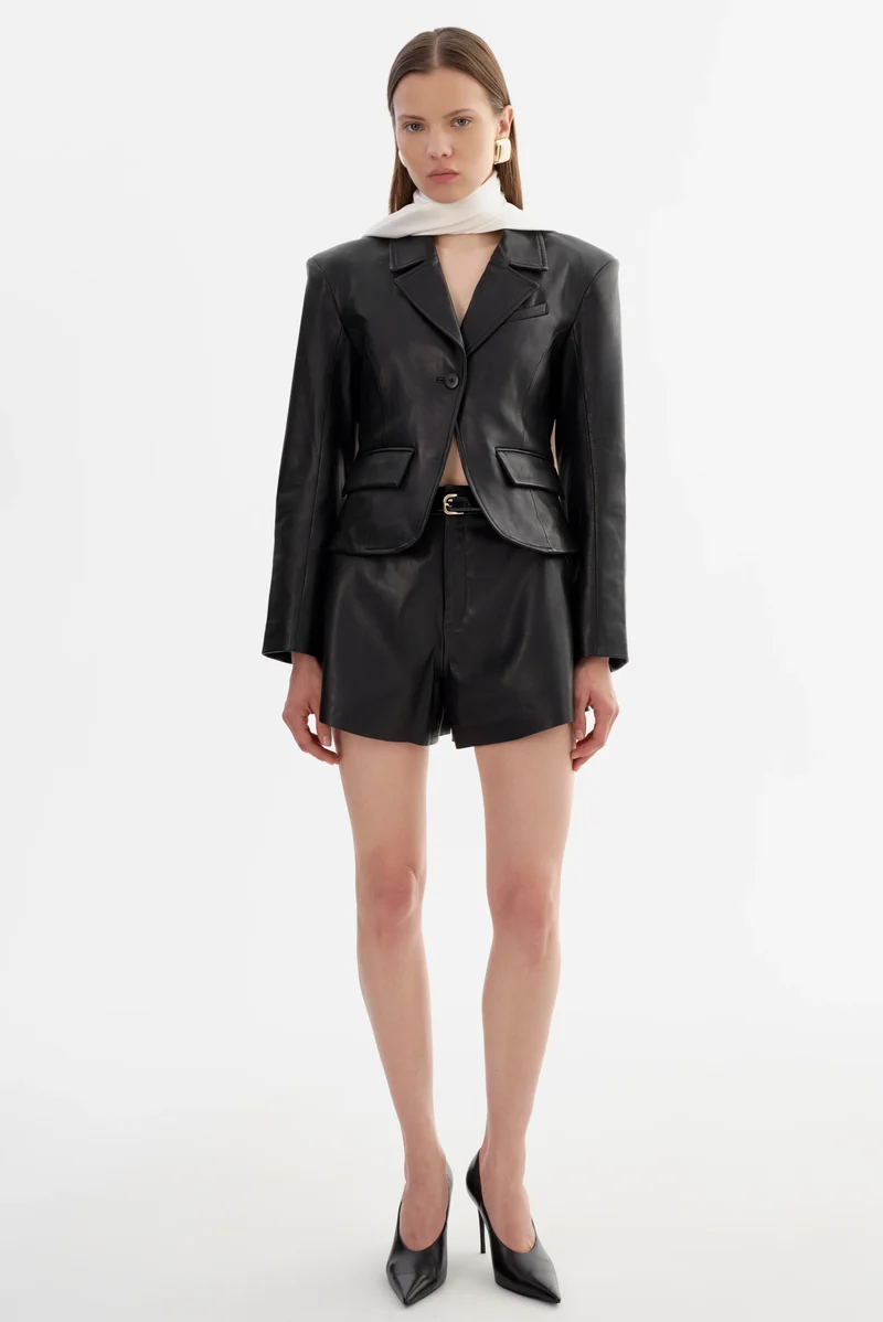Veston court en cuir Valentina