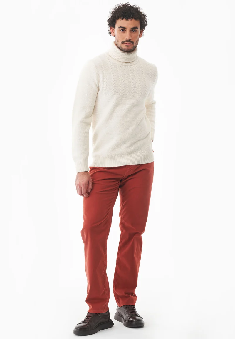 Rollkragenpullover aus Bio-Baumwoll Mix