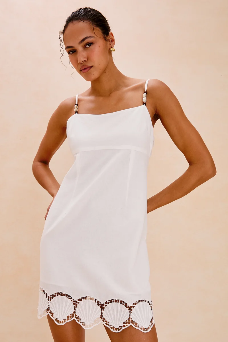 Robe courte en lin avec broderie coquillages Susana