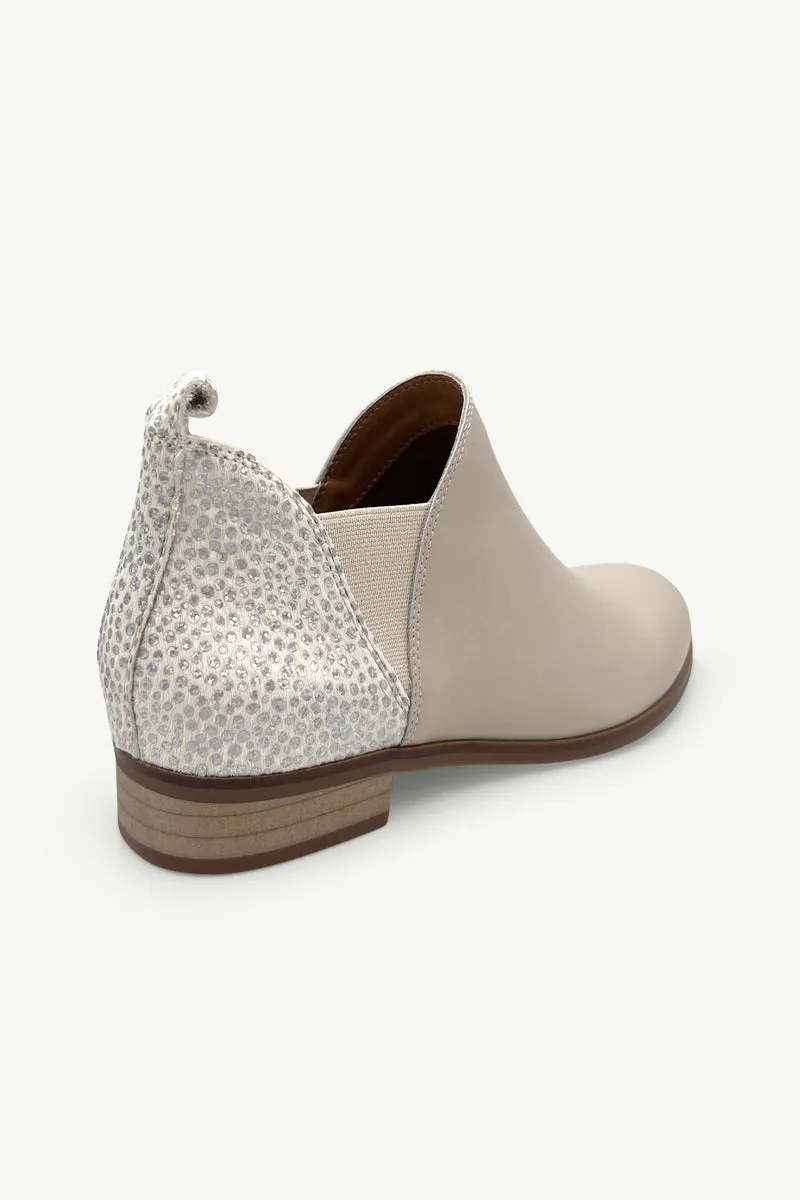 Julz Aria Boot - Beige / Silver Cheetah