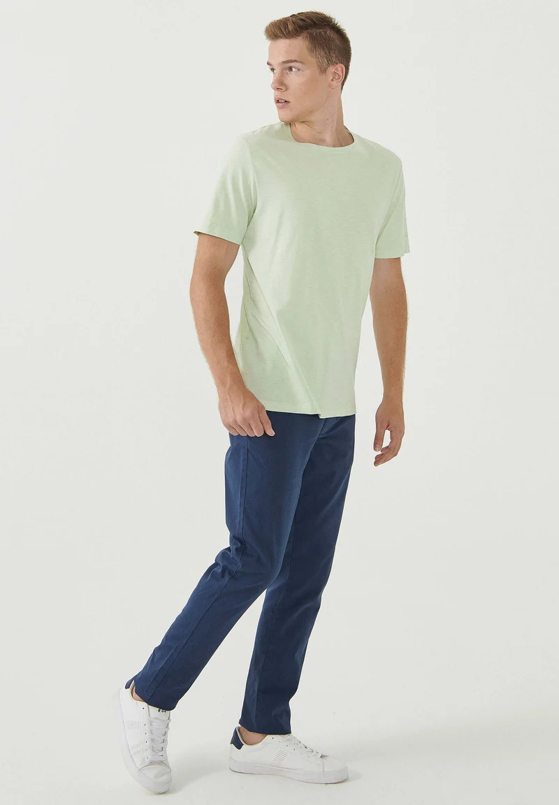 Basic T-Shirt aus Bio-Baumwolle