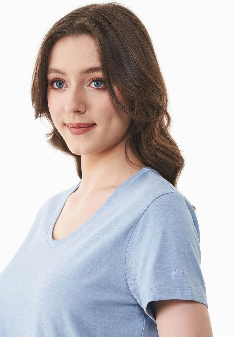 Basic T-Shirt aus Bio-Baumwolle mit V-Ausschnitt