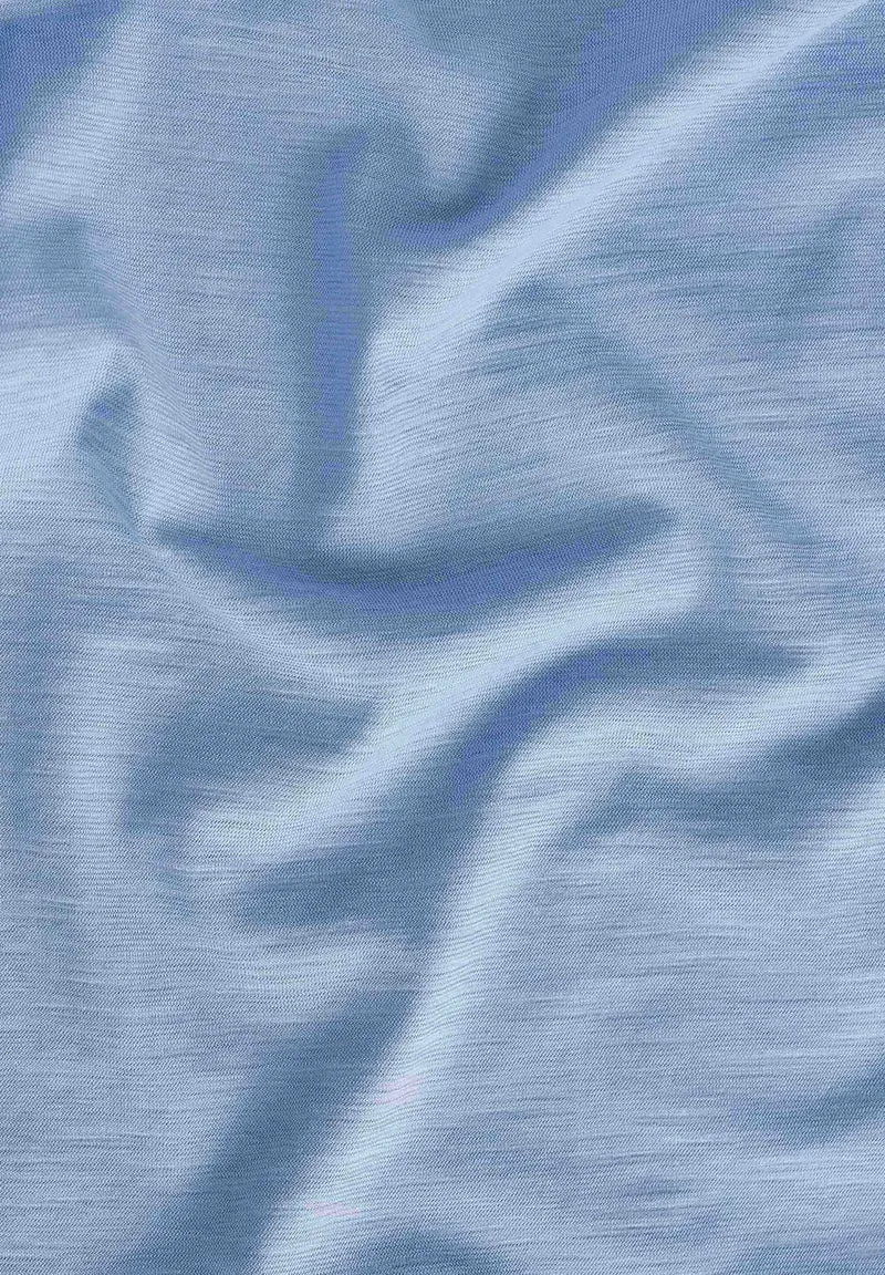 Basic T-Shirt aus Bio-Baumwolle mit V-Ausschnitt