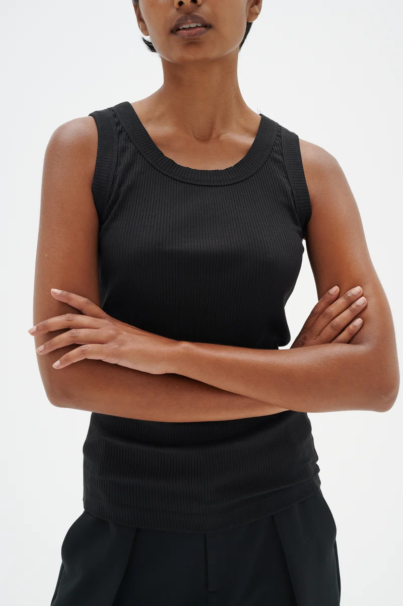 Camisole côtelée avec col rond Dagna