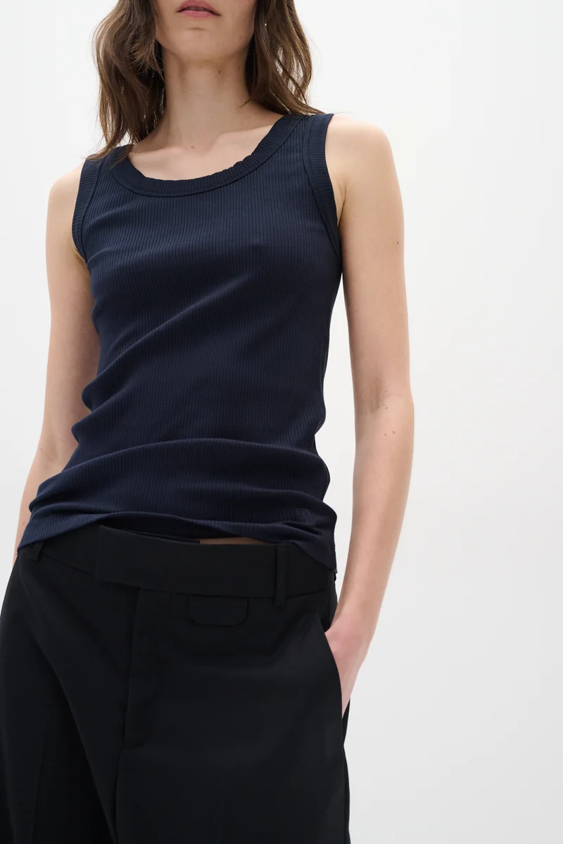 Camisole côtelée avec col rond Dagna