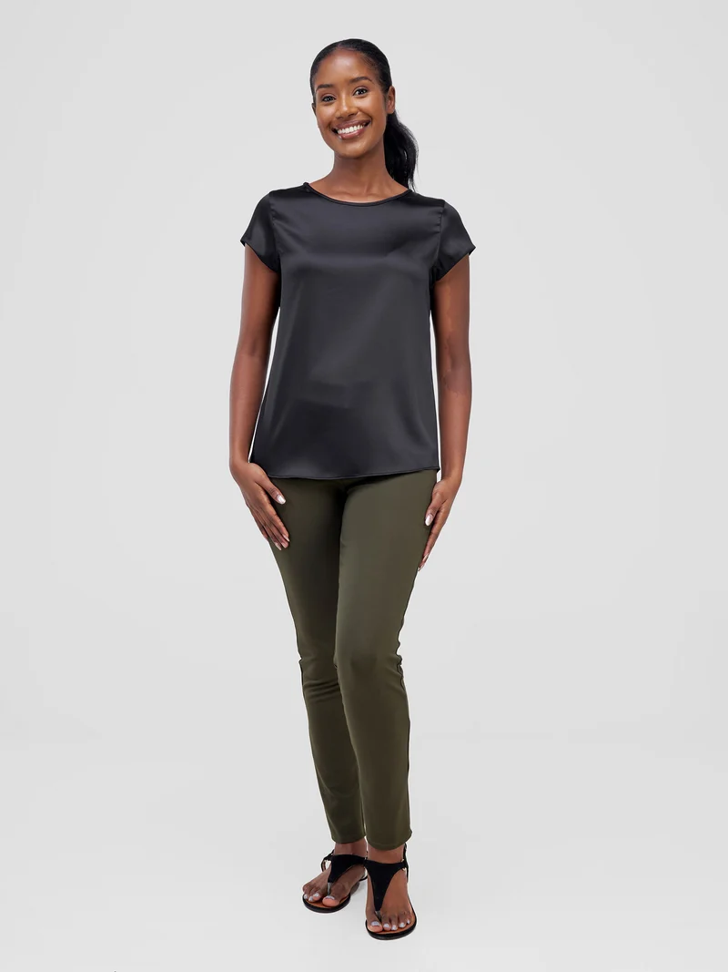 Vivo Basic Cap Sleeve Top in Satin - Black