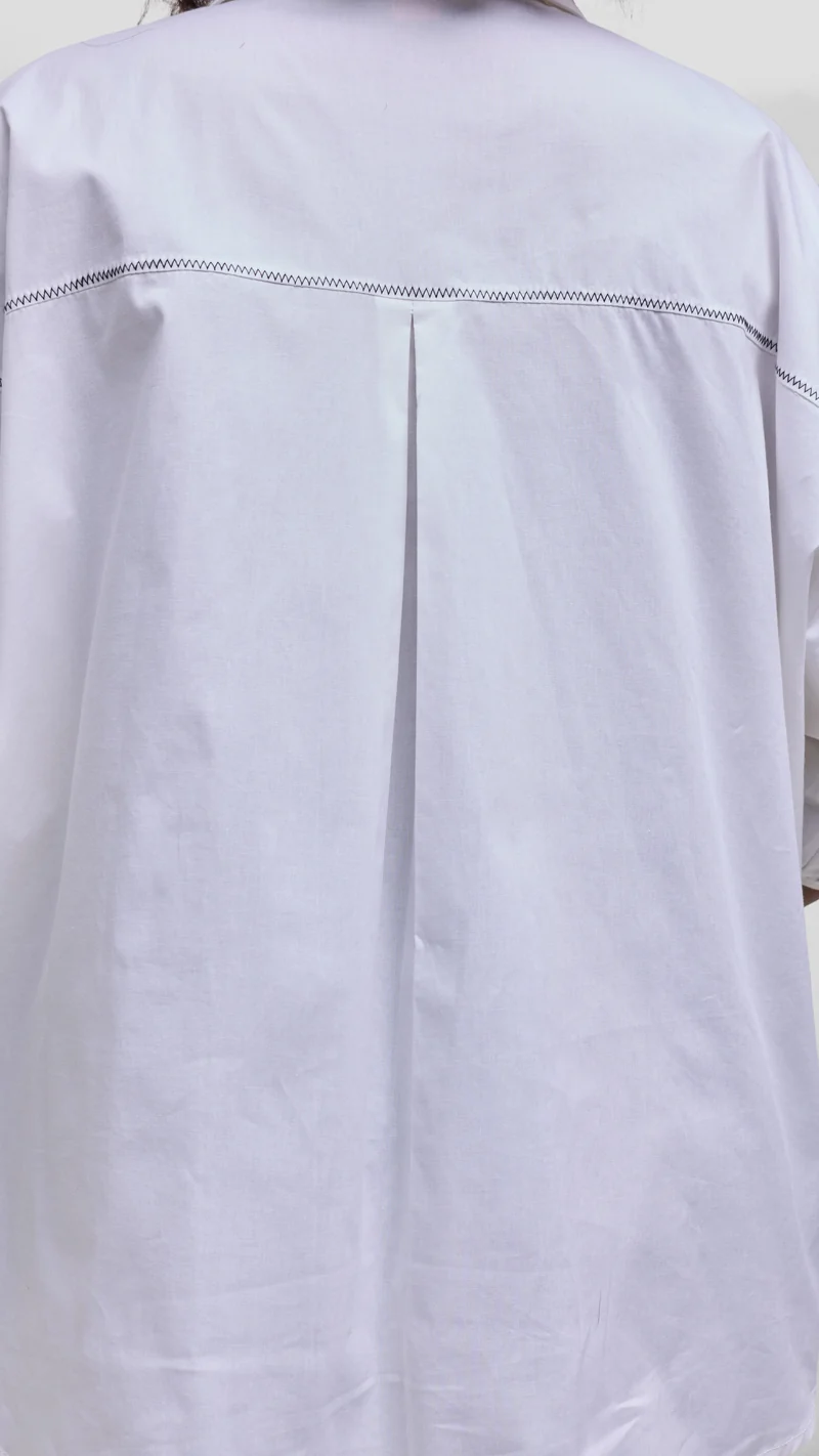 Vivo Back Pleat Loose Top in Cotton - White