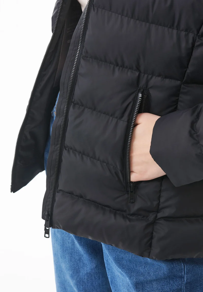 Pufferjacke aus recyceltem Polyester