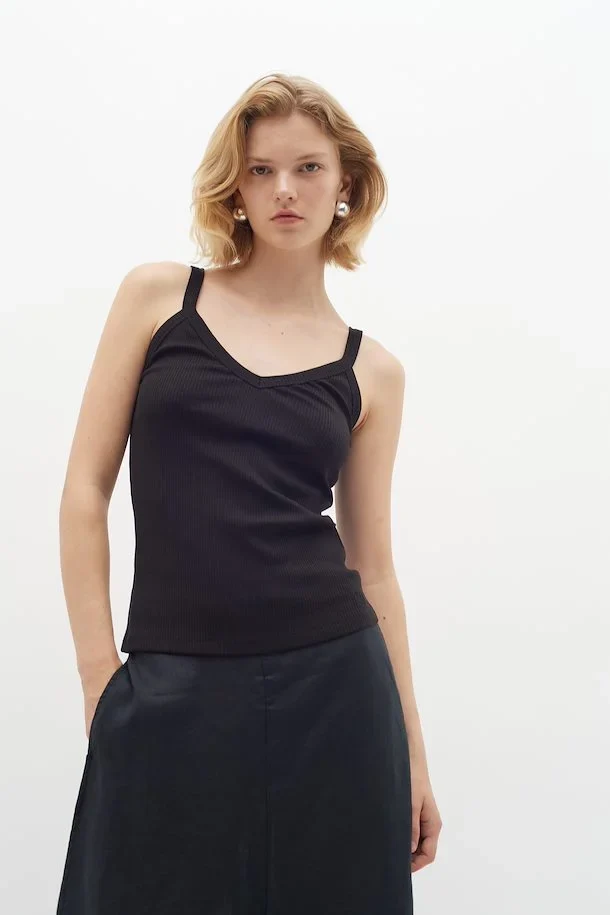 Camisole côtelée avec col V Dagna