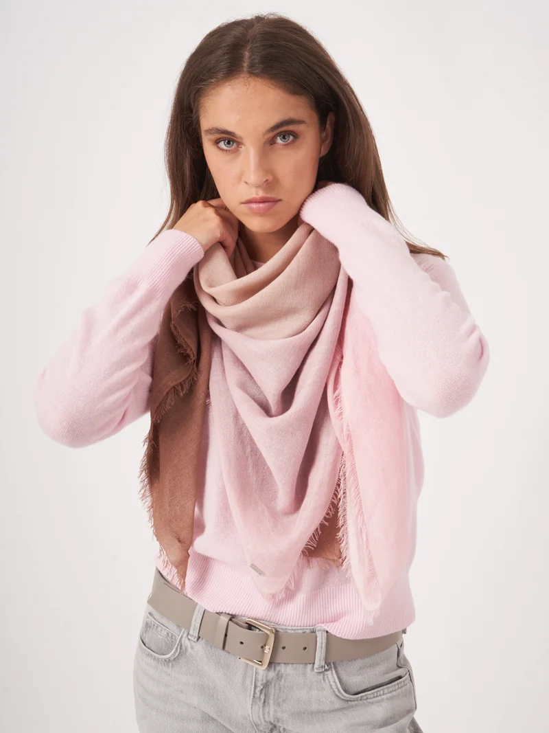 Foulard en cachemire et soie avec effet dégradé