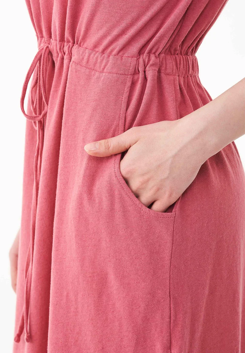 Jerseykleid aus Bio-Baumwolle und Leinen