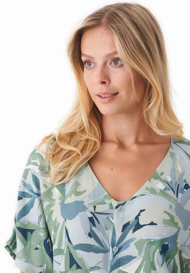 Bluse aus LENZING™ ECOVERO™ mit Blattmuster